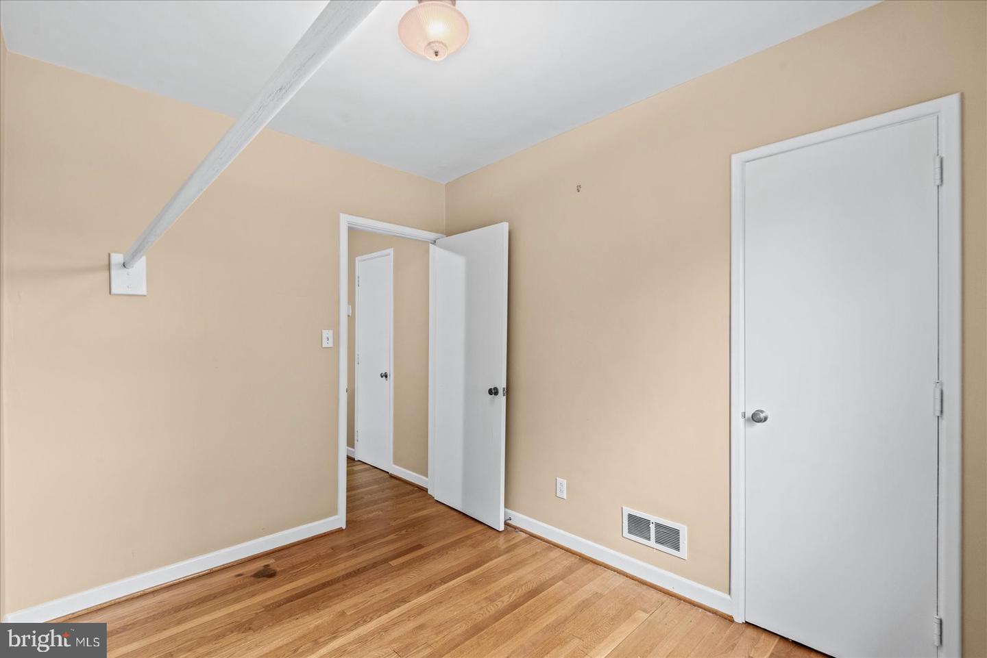 419 S WATER LN, TAPPAHANNOCK, Virginia 22560, 4 Bedrooms Bedrooms, ,2 BathroomsBathrooms,Residential,For sale,419 S WATER LN,VAES2002036 MLS # VAES2002036