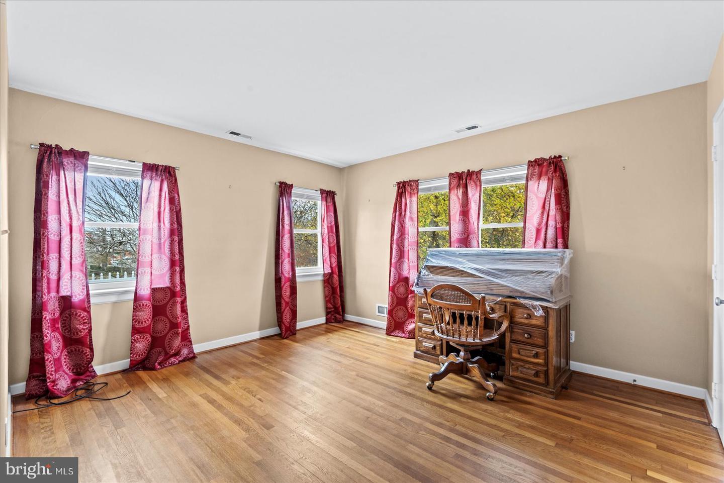 419 S WATER LN, TAPPAHANNOCK, Virginia 22560, 4 Bedrooms Bedrooms, ,2 BathroomsBathrooms,Residential,For sale,419 S WATER LN,VAES2002036 MLS # VAES2002036