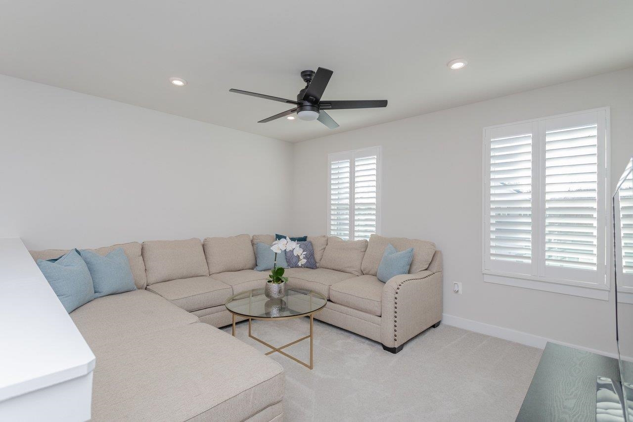 2754 RIDGE HAVEN DR, ROCKINGHAM, Virginia 22801, 4 Bedrooms Bedrooms, ,2 BathroomsBathrooms,Residential,2754 RIDGE HAVEN DR,672140 MLS # 672140