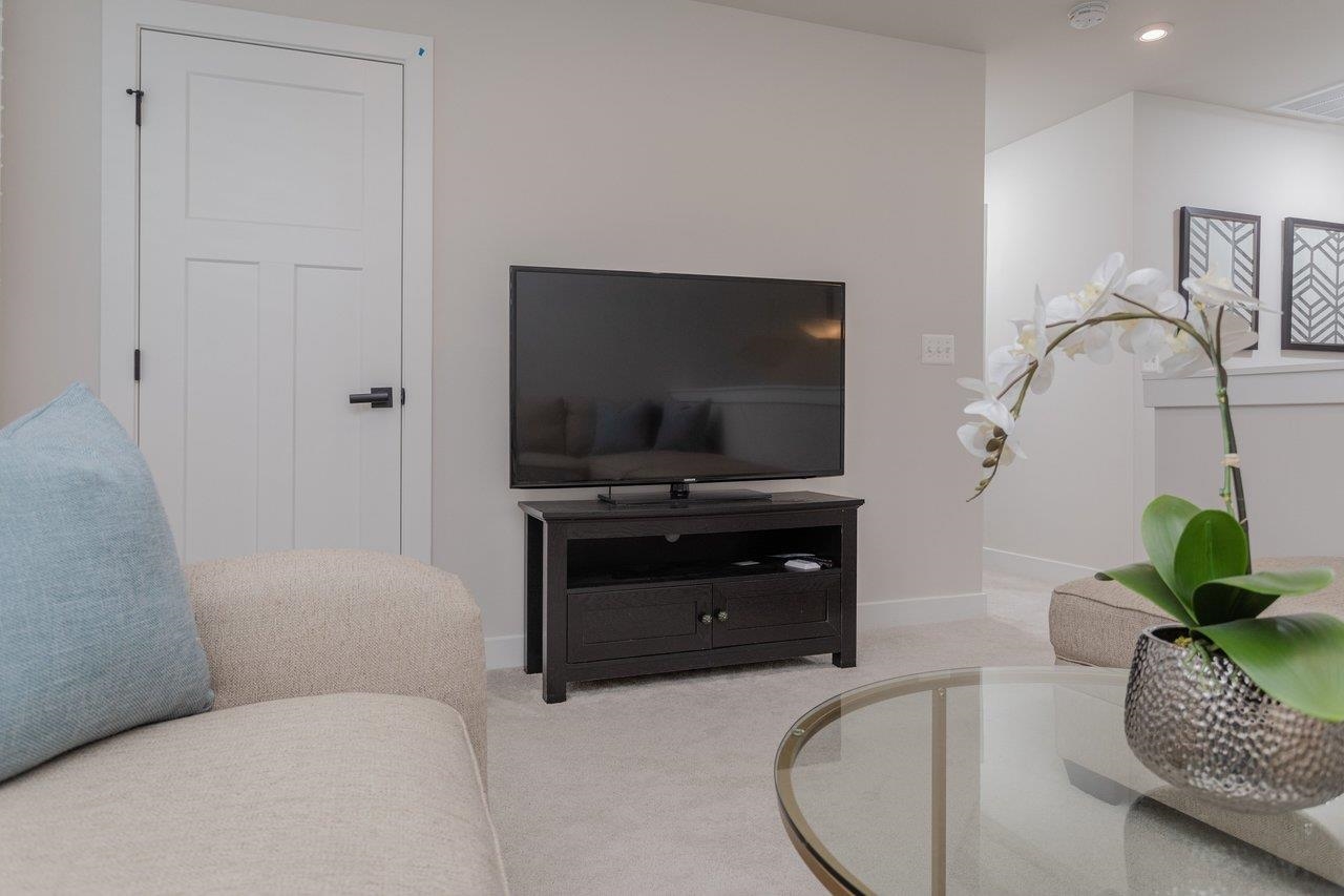 2754 RIDGE HAVEN DR, ROCKINGHAM, Virginia 22801, 4 Bedrooms Bedrooms, ,2 BathroomsBathrooms,Residential,2754 RIDGE HAVEN DR,672140 MLS # 672140