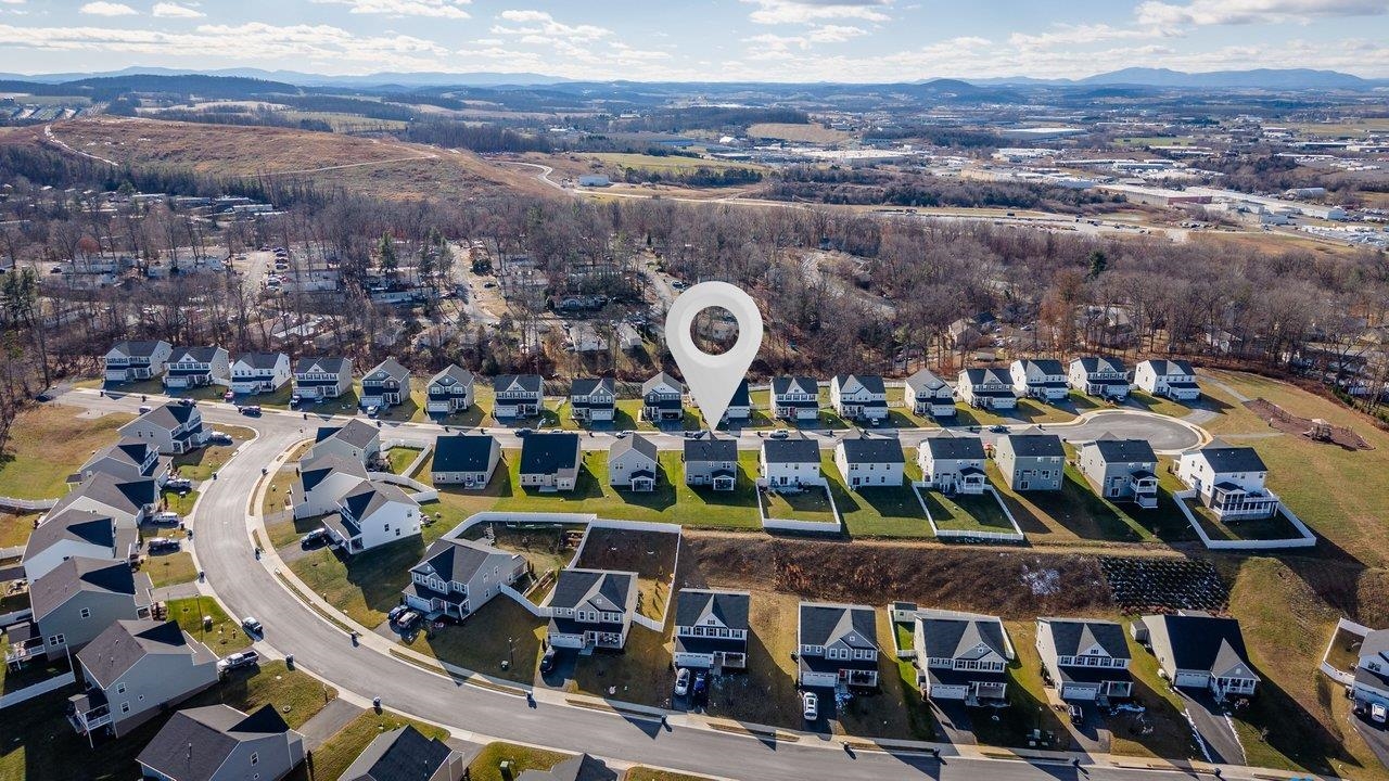 2754 RIDGE HAVEN DR, ROCKINGHAM, Virginia 22801, 4 Bedrooms Bedrooms, ,2 BathroomsBathrooms,Residential,2754 RIDGE HAVEN DR,672140 MLS # 672140