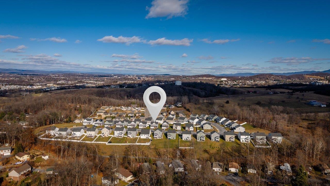 2754 RIDGE HAVEN DR, ROCKINGHAM, Virginia 22801, 4 Bedrooms Bedrooms, ,2 BathroomsBathrooms,Residential,2754 RIDGE HAVEN DR,672140 MLS # 672140