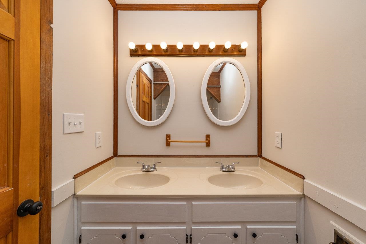 321 HONEYVILLE RD, STANLEY, Virginia 22851, 3 Bedrooms Bedrooms, ,2 BathroomsBathrooms,Residential,321 HONEYVILLE RD,672146 MLS # 672146 321 HONEYVILLE RD, STANLEY, Virginia 22851, 3 Bedrooms Bedrooms, ,2 BathroomsBathrooms,Residential,321 HONEYVILLE RD,672146 MLS # 672146