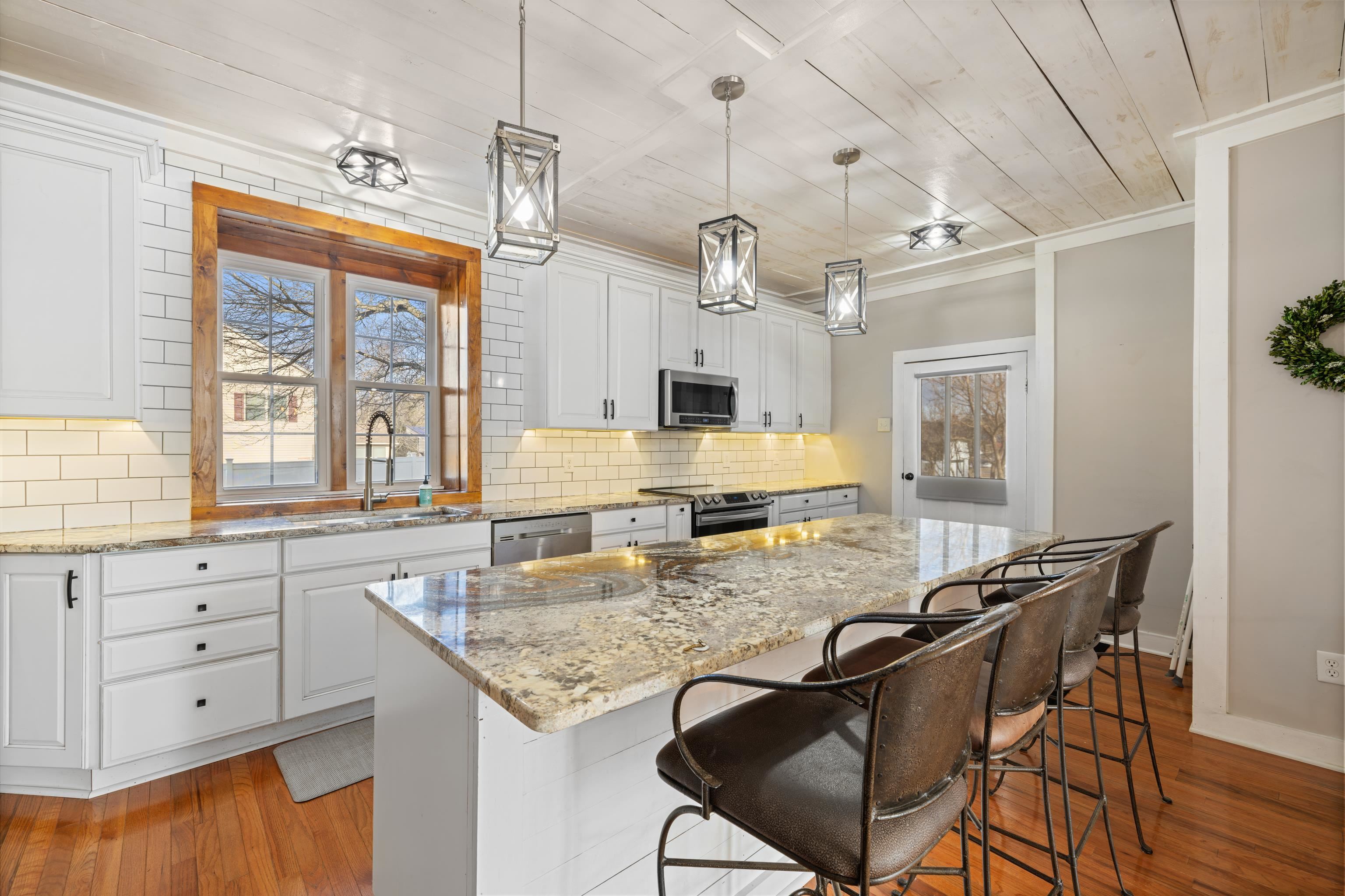 644 EARLY DR, BROADWAY, Virginia 22815, 6 Bedrooms Bedrooms, ,4 BathroomsBathrooms,Residential,644 EARLY DR,672149 MLS # 672149