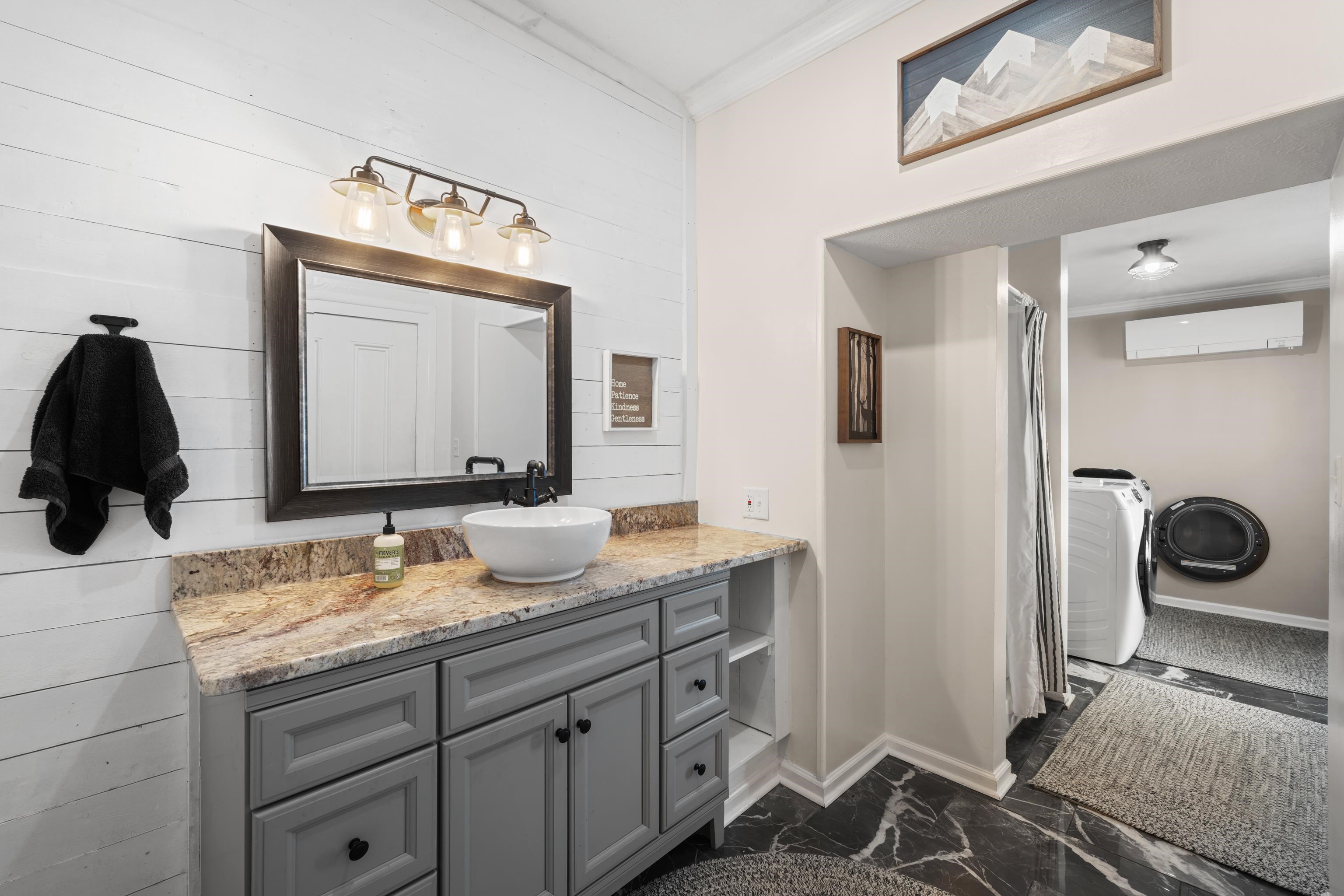 644 EARLY DR, BROADWAY, Virginia 22815, 6 Bedrooms Bedrooms, ,4 BathroomsBathrooms,Residential,644 EARLY DR,672149 MLS # 672149