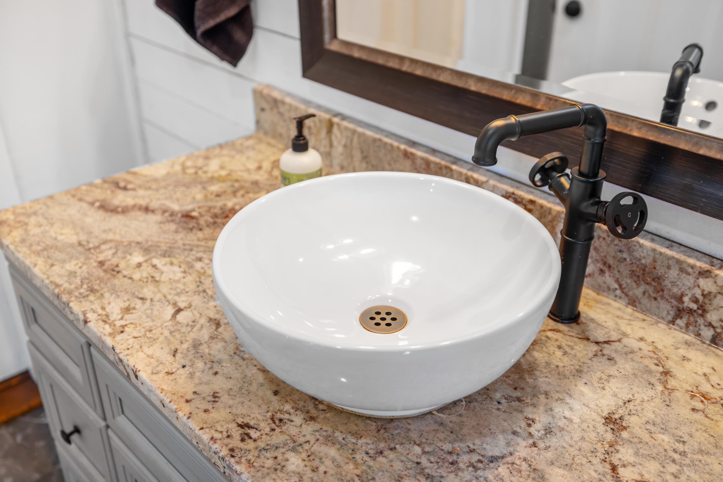 644 EARLY DR, BROADWAY, Virginia 22815, 6 Bedrooms Bedrooms, ,4 BathroomsBathrooms,Residential,644 EARLY DR,672149 MLS # 672149