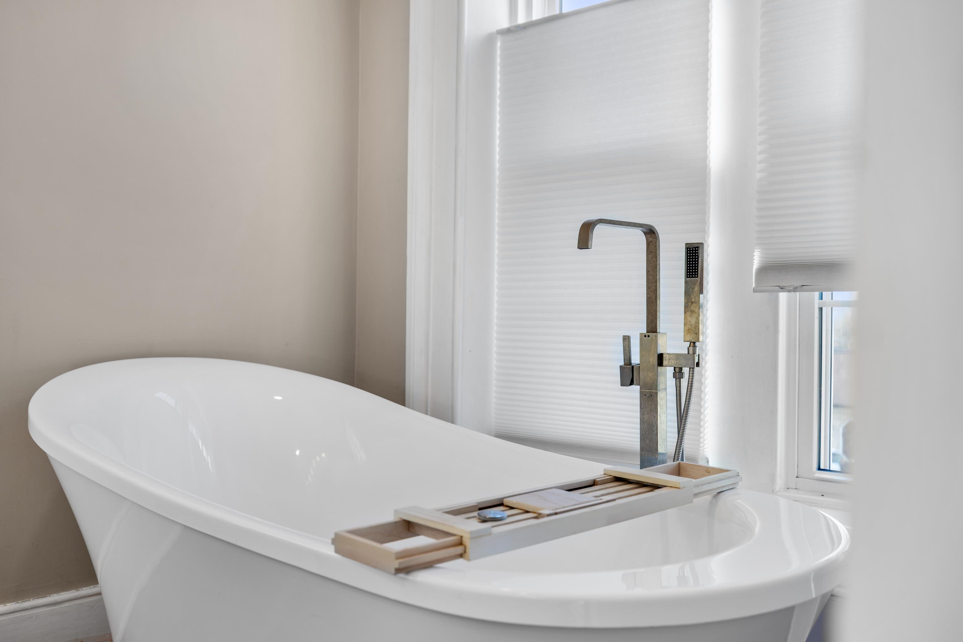 644 EARLY DR, BROADWAY, Virginia 22815, 6 Bedrooms Bedrooms, ,4 BathroomsBathrooms,Residential,644 EARLY DR,672149 MLS # 672149