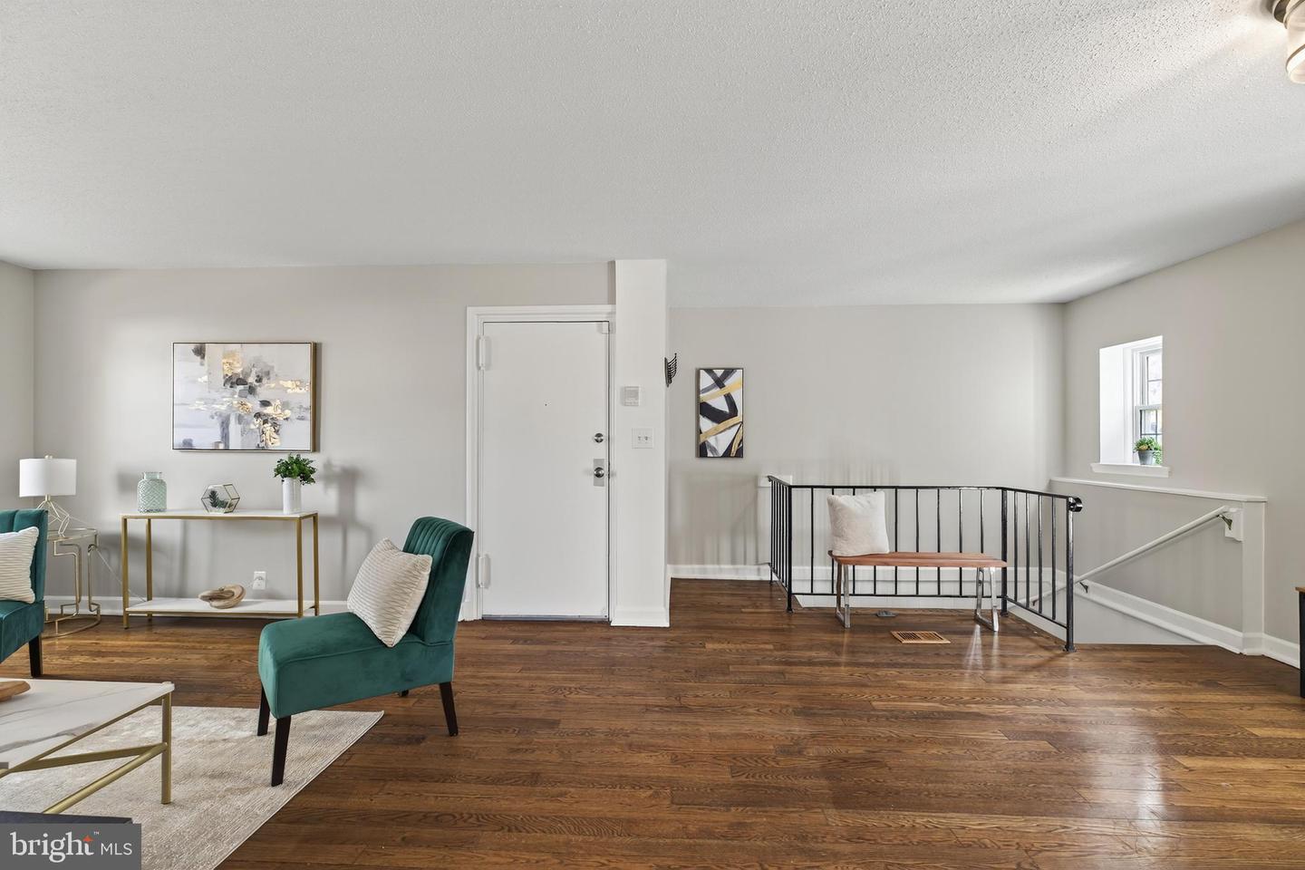 2942 S COLUMBUS ST #A2, ARLINGTON, Virginia 22206, 2 Bedrooms Bedrooms, ,2 BathroomsBathrooms,Residential,For sale,2942 S COLUMBUS ST #A2,VAAX2051268 MLS # VAAX2051268