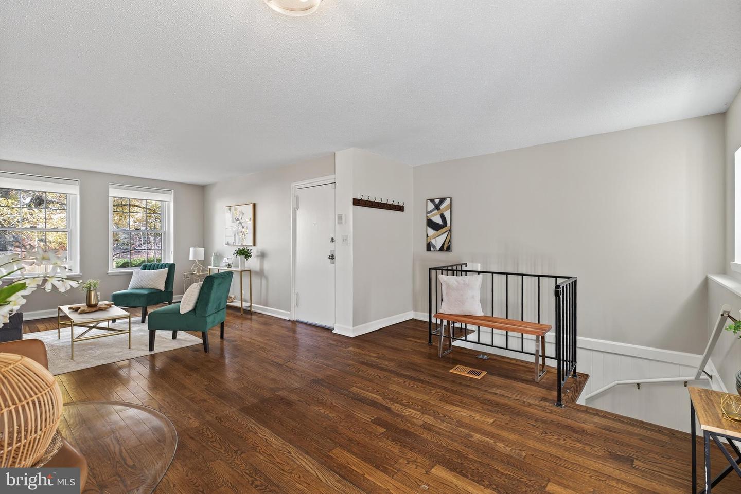 2942 S COLUMBUS ST #A2, ARLINGTON, Virginia 22206, 2 Bedrooms Bedrooms, ,2 BathroomsBathrooms,Residential,For sale,2942 S COLUMBUS ST #A2,VAAX2051268 MLS # VAAX2051268