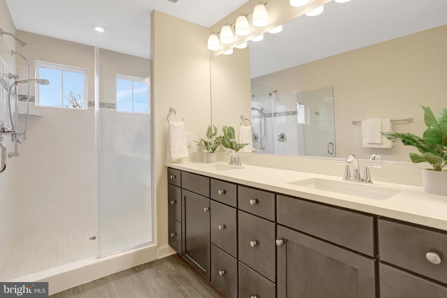 2535 JAMES DAVID WAY, ALEXANDRIA, Virginia 22306, 3 Bedrooms Bedrooms, ,3 BathroomsBathrooms,Residential,For sale,2535 JAMES DAVID WAY,VAFX2280628 MLS # VAFX2280628