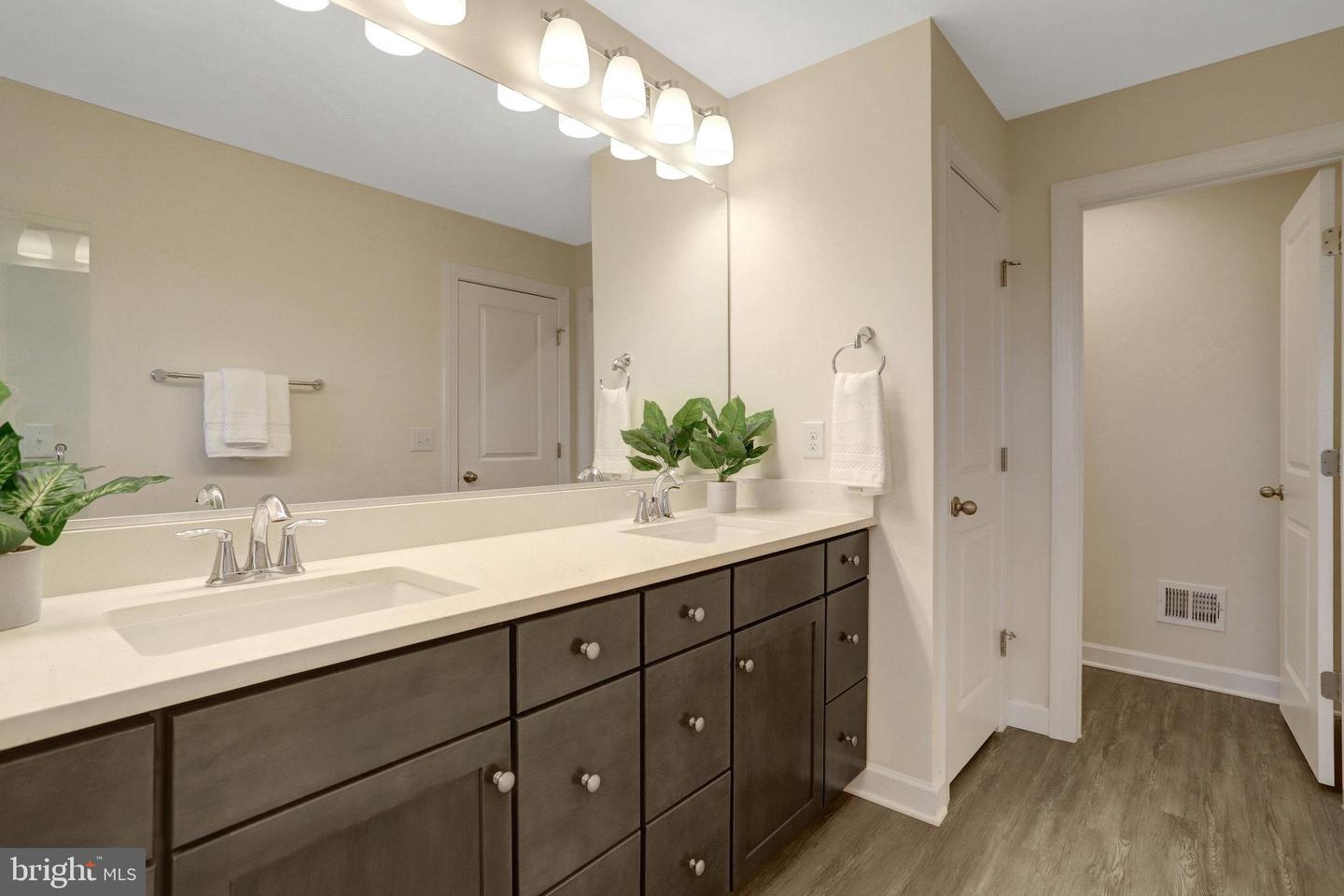 2535 JAMES DAVID WAY, ALEXANDRIA, Virginia 22306, 3 Bedrooms Bedrooms, ,3 BathroomsBathrooms,Residential,For sale,2535 JAMES DAVID WAY,VAFX2280628 MLS # VAFX2280628