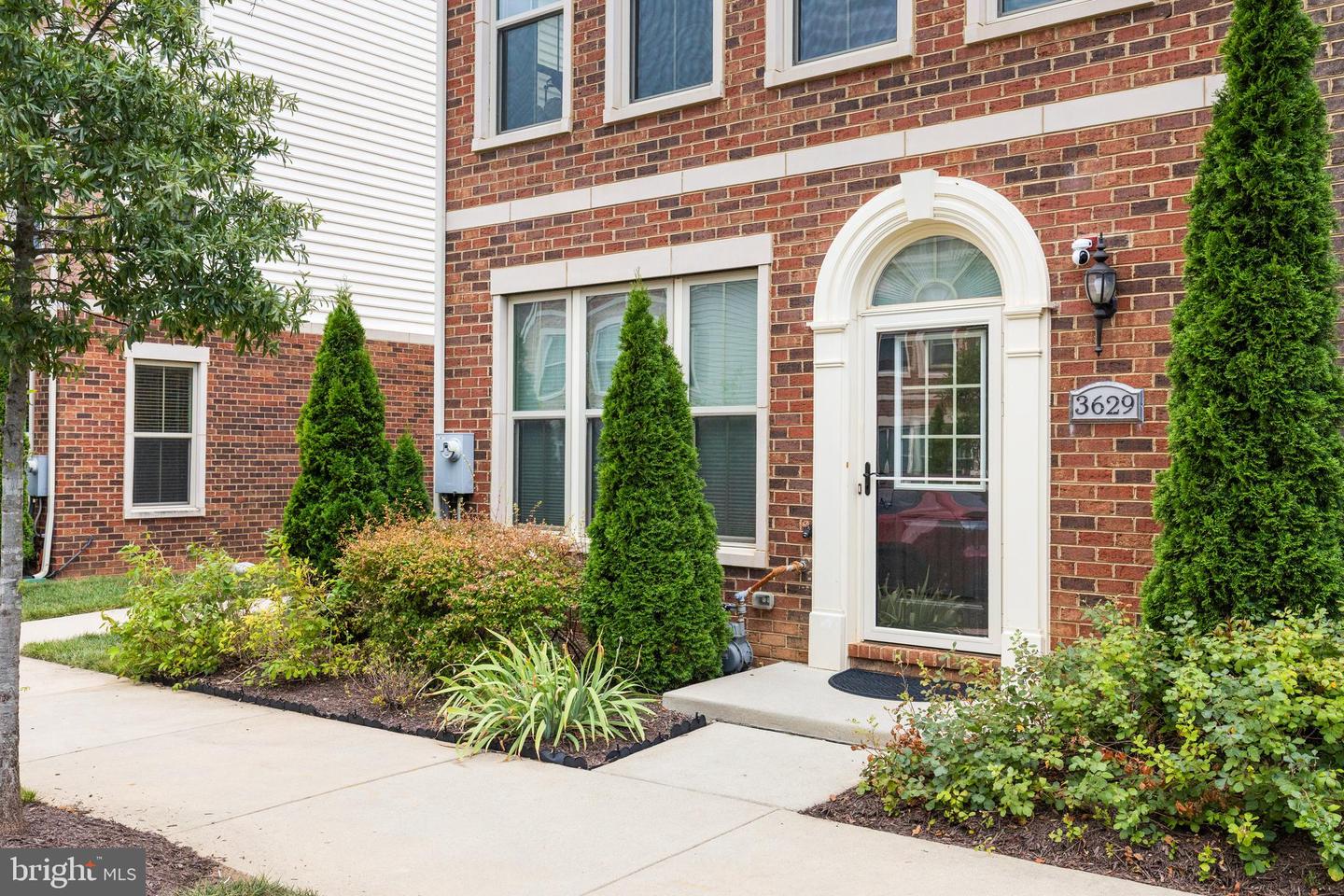 3629 JAMISON ST NE, WASHINGTON, District Of Columbia 20018, 4 Bedrooms Bedrooms, ,4 BathroomsBathrooms,Residential,For sale,3629 JAMISON ST NE,DCDC2233654 MLS # DCDC2233654