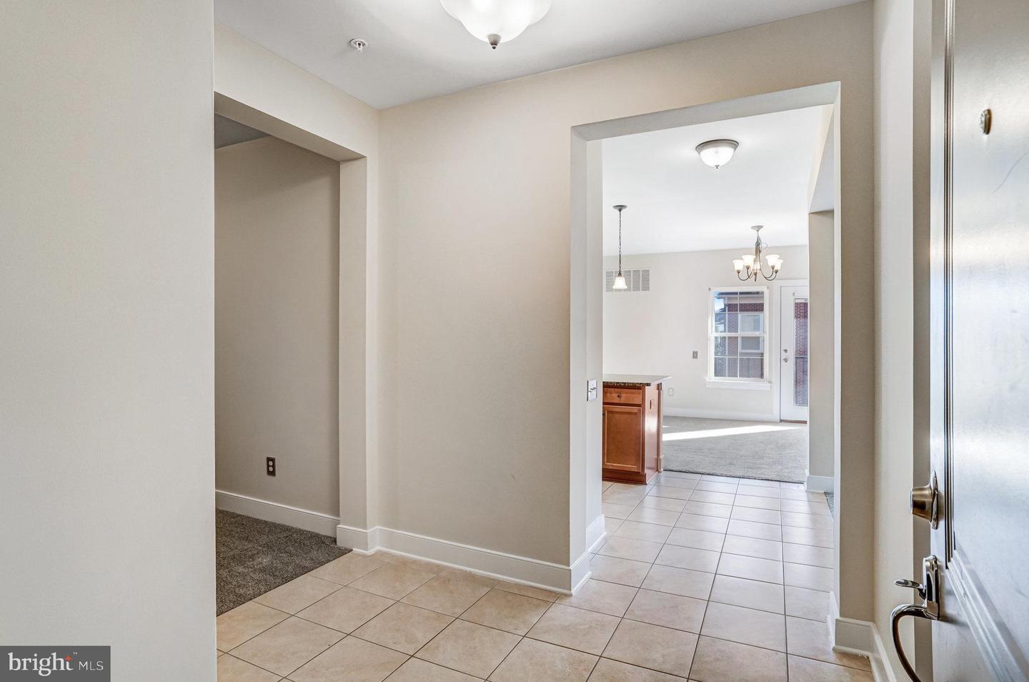 9523 BASTILLE ST #207, FAIRFAX, Virginia 22031, 2 Bedrooms Bedrooms, ,2 BathroomsBathrooms,Residential,For sale,9523 BASTILLE ST #207,VAFX2281368 MLS # VAFX2281368