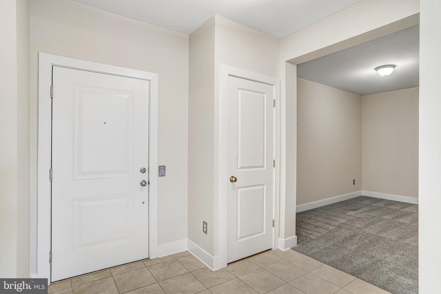 9523 BASTILLE ST #207, FAIRFAX, Virginia 22031, 2 Bedrooms Bedrooms, ,2 BathroomsBathrooms,Residential,For sale,9523 BASTILLE ST #207,VAFX2281368 MLS # VAFX2281368