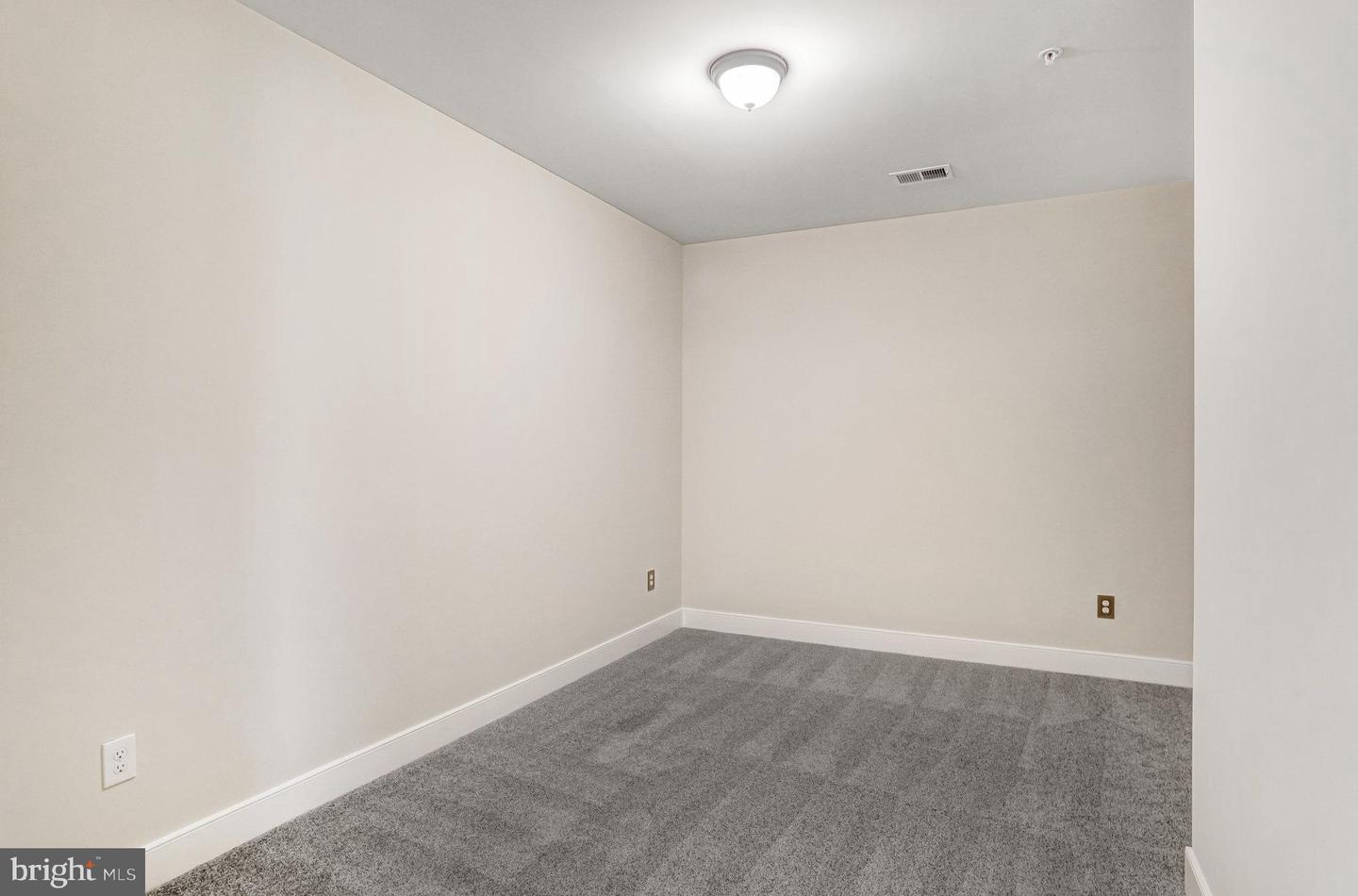 9523 BASTILLE ST #207, FAIRFAX, Virginia 22031, 2 Bedrooms Bedrooms, ,2 BathroomsBathrooms,Residential,For sale,9523 BASTILLE ST #207,VAFX2281368 MLS # VAFX2281368