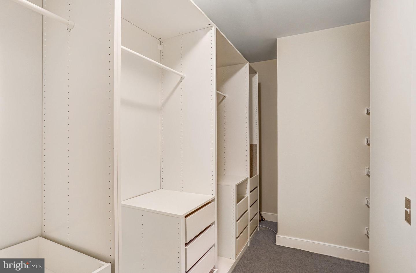 9523 BASTILLE ST #207, FAIRFAX, Virginia 22031, 2 Bedrooms Bedrooms, ,2 BathroomsBathrooms,Residential,For sale,9523 BASTILLE ST #207,VAFX2281368 MLS # VAFX2281368