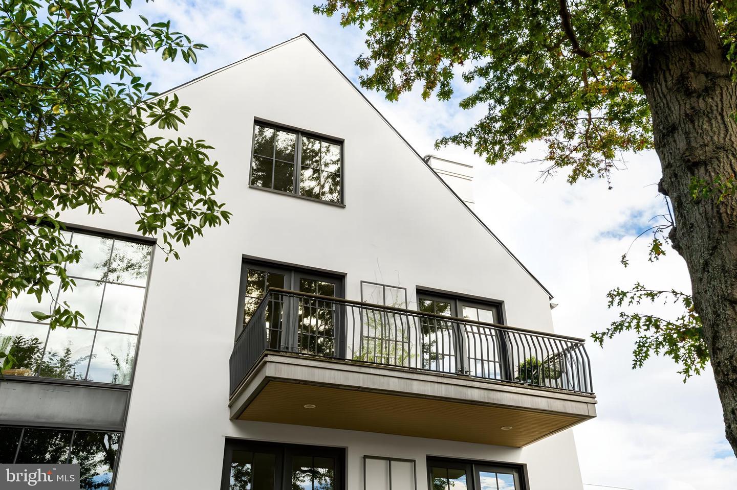 5431 POTOMAC AVE NW, WASHINGTON, District Of Columbia 20016, 5 Bedrooms Bedrooms, ,4 BathroomsBathrooms,Residential,For sale,5431 POTOMAC AVE NW,DCDC2234544 MLS # DCDC2234544 5431 POTOMAC AVE NW, WASHINGTON, District Of Columbia 20016, 5 Bedrooms Bedrooms, ,4 BathroomsBathrooms,Residential,For sale,5431 POTOMAC AVE NW,DCDC2234544 MLS # DCDC2234544