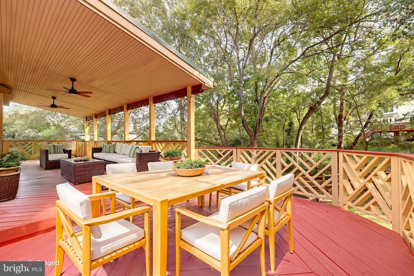 15313 SURREY HOUSE WAY, CENTREVILLE, Virginia 20120, 5 Bedrooms Bedrooms, ,4 BathroomsBathrooms,Residential,For sale,15313 SURREY HOUSE WAY,VAFX2282372 MLS # VAFX2282372