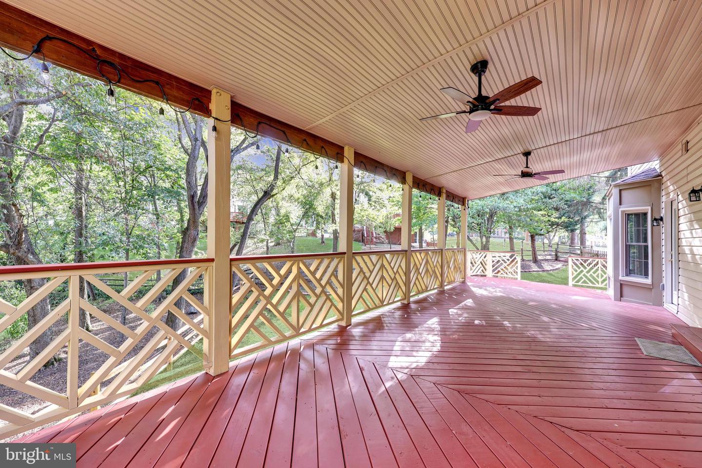 15313 SURREY HOUSE WAY, CENTREVILLE, Virginia 20120, 5 Bedrooms Bedrooms, ,4 BathroomsBathrooms,Residential,For sale,15313 SURREY HOUSE WAY,VAFX2282372 MLS # VAFX2282372