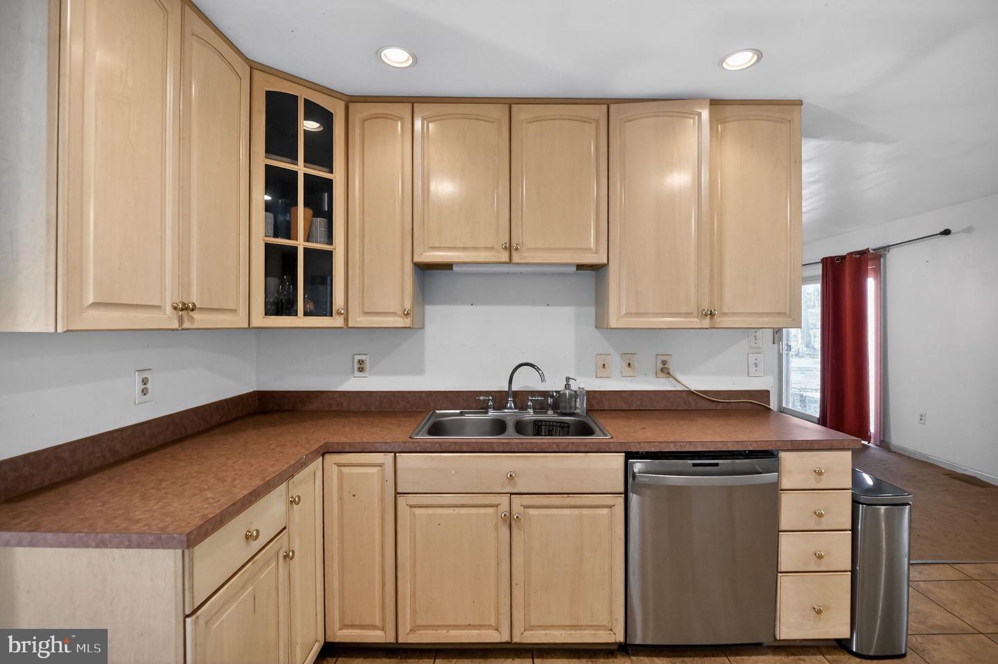 6226 GWENDOLYN DR, MANASSAS, Virginia 20112, 5 Bedrooms Bedrooms, ,3 BathroomsBathrooms,Residential,For sale,6226 GWENDOLYN DR,VAPW2109394 MLS # VAPW2109394