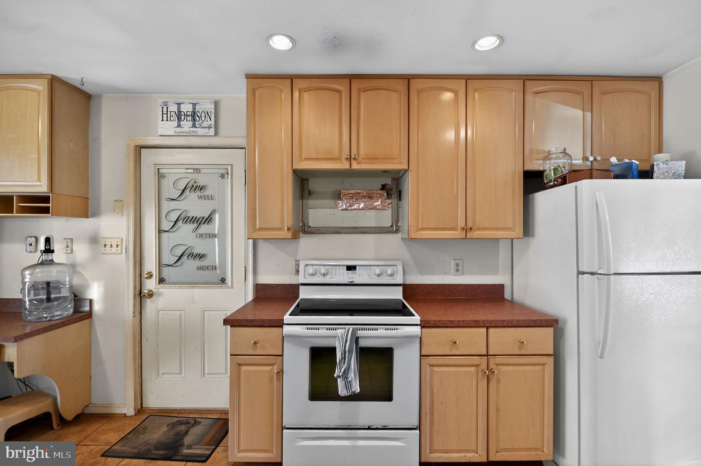 6226 GWENDOLYN DR, MANASSAS, Virginia 20112, 5 Bedrooms Bedrooms, ,3 BathroomsBathrooms,Residential,For sale,6226 GWENDOLYN DR,VAPW2109394 MLS # VAPW2109394