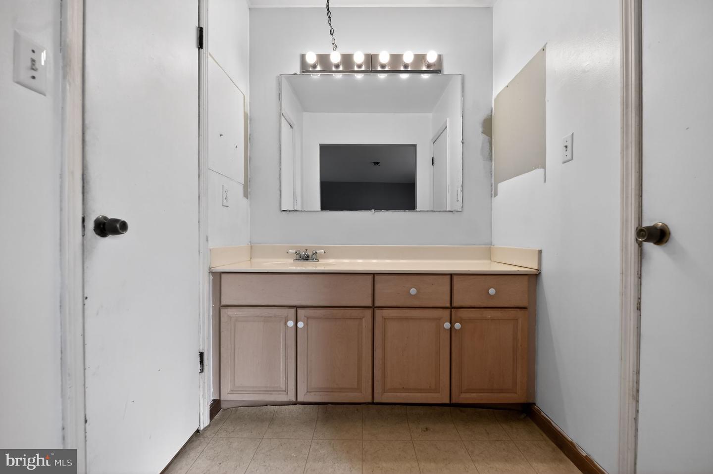 6226 GWENDOLYN DR, MANASSAS, Virginia 20112, 5 Bedrooms Bedrooms, ,3 BathroomsBathrooms,Residential,For sale,6226 GWENDOLYN DR,VAPW2109394 MLS # VAPW2109394