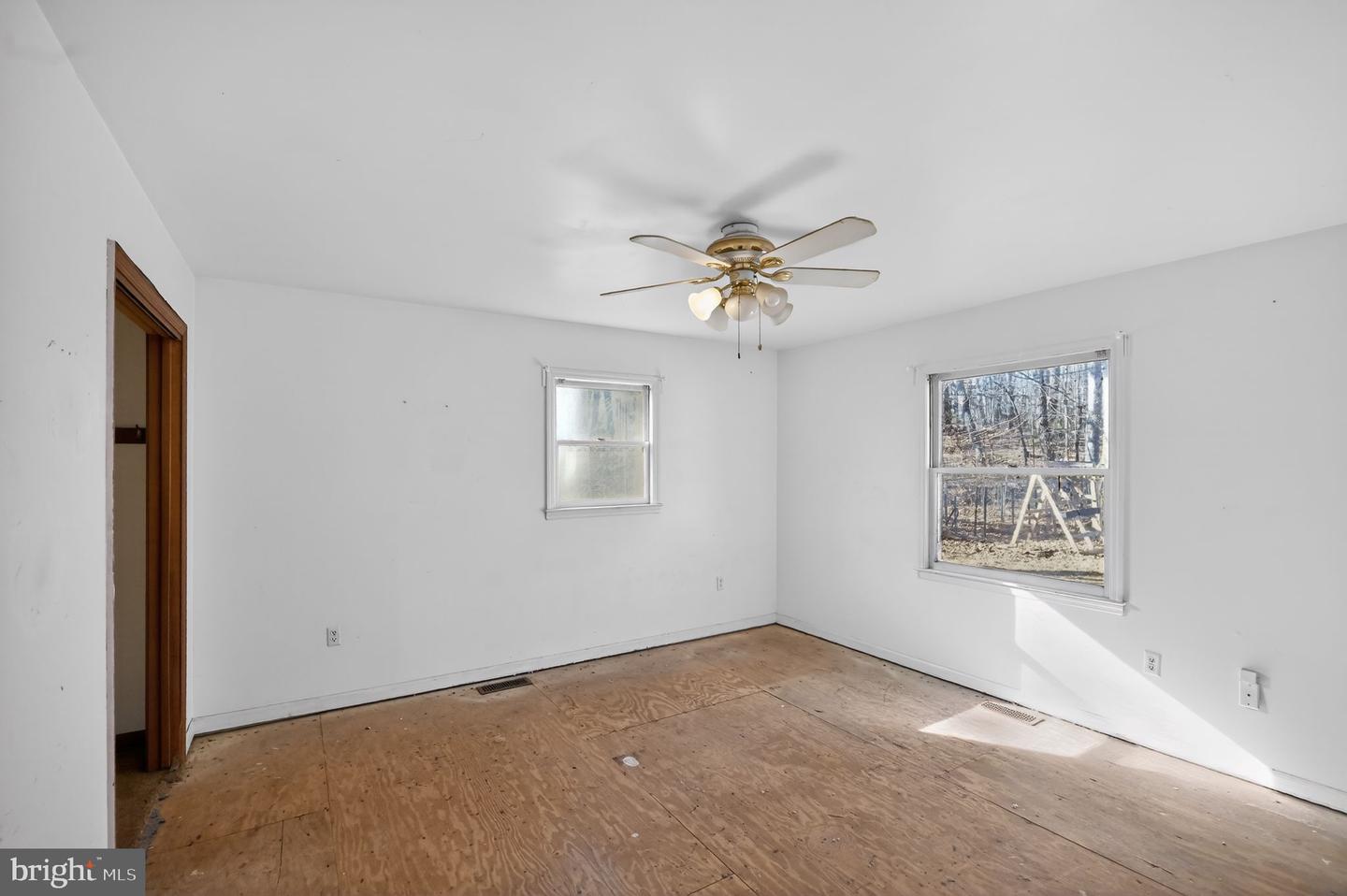 6226 GWENDOLYN DR, MANASSAS, Virginia 20112, 5 Bedrooms Bedrooms, ,3 BathroomsBathrooms,Residential,For sale,6226 GWENDOLYN DR,VAPW2109394 MLS # VAPW2109394