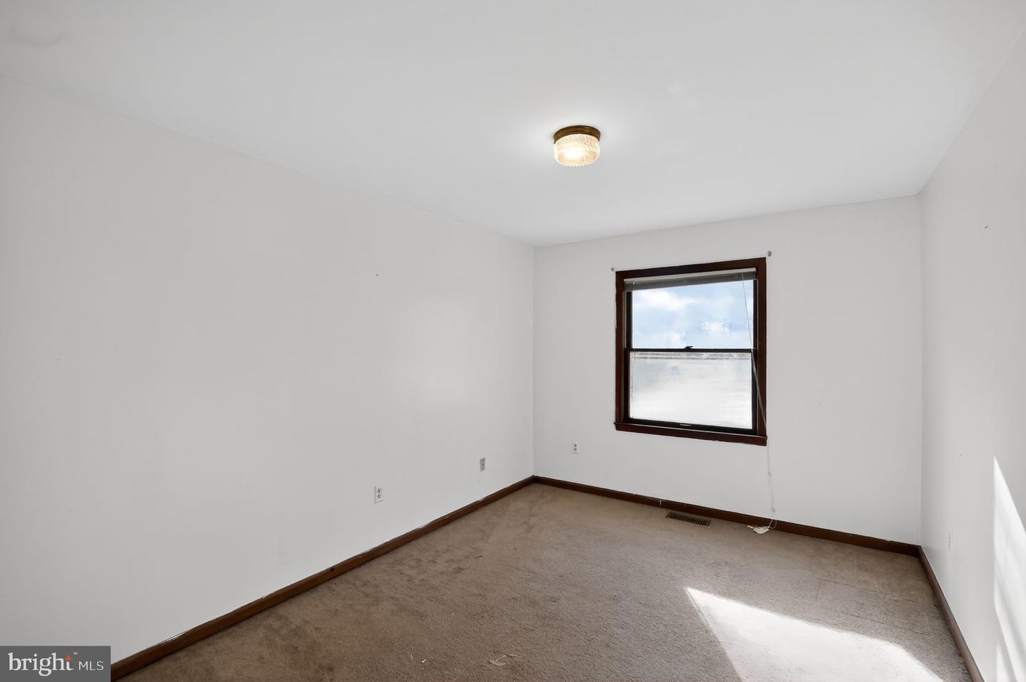 6226 GWENDOLYN DR, MANASSAS, Virginia 20112, 5 Bedrooms Bedrooms, ,3 BathroomsBathrooms,Residential,For sale,6226 GWENDOLYN DR,VAPW2109394 MLS # VAPW2109394