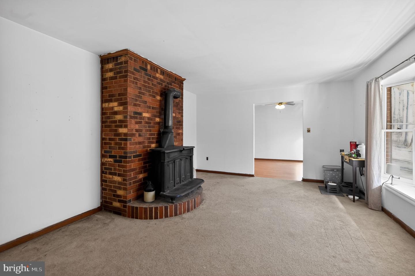 6226 GWENDOLYN DR, MANASSAS, Virginia 20112, 5 Bedrooms Bedrooms, ,3 BathroomsBathrooms,Residential,For sale,6226 GWENDOLYN DR,VAPW2109394 MLS # VAPW2109394