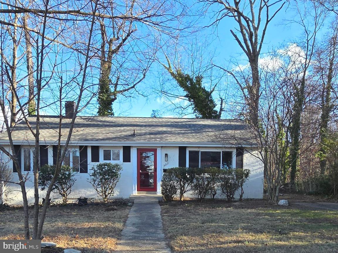 6211 HOUSTON CT, ALEXANDRIA, Virginia 22310, 2 Bedrooms Bedrooms, ,3 BathroomsBathrooms,Residential,For sale,6211 HOUSTON CT,VAFX2283056 MLS # VAFX2283056