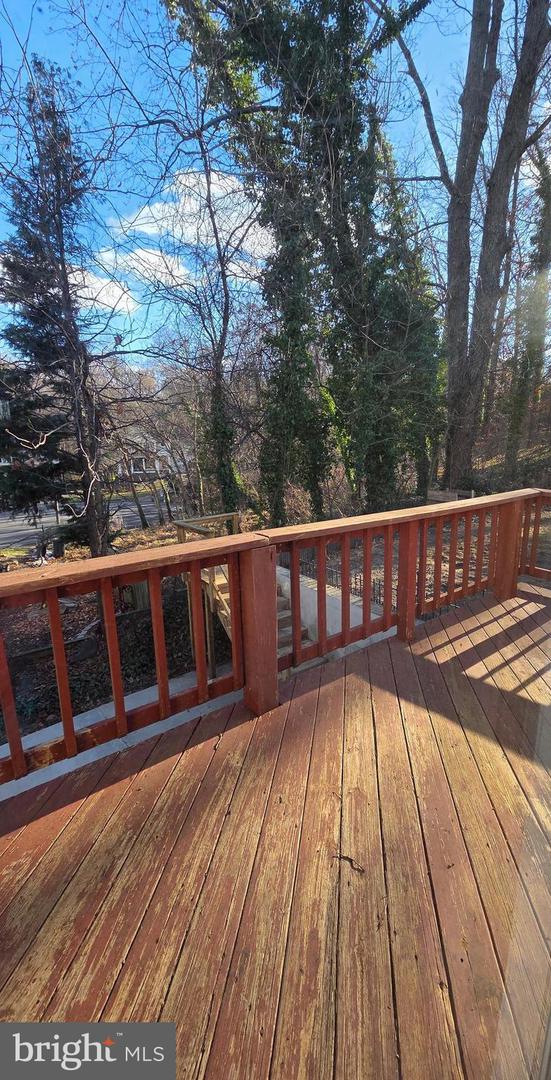 6211 HOUSTON CT, ALEXANDRIA, Virginia 22310, 2 Bedrooms Bedrooms, ,3 BathroomsBathrooms,Residential,For sale,6211 HOUSTON CT,VAFX2283056 MLS # VAFX2283056