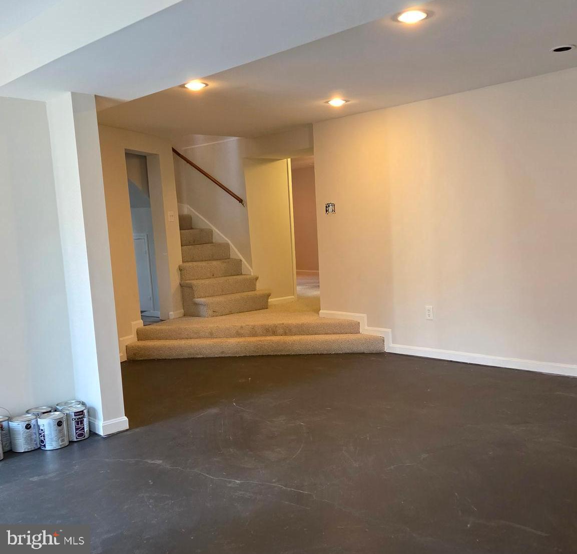 6211 HOUSTON CT, ALEXANDRIA, Virginia 22310, 2 Bedrooms Bedrooms, ,3 BathroomsBathrooms,Residential,For sale,6211 HOUSTON CT,VAFX2283056 MLS # VAFX2283056