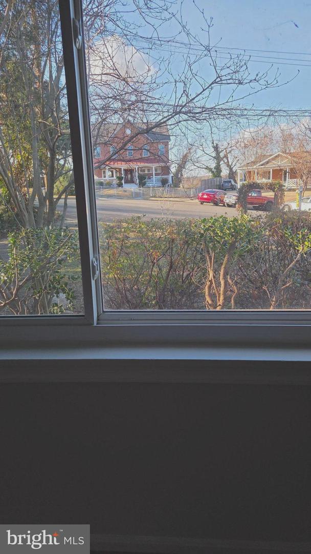 6211 HOUSTON CT, ALEXANDRIA, Virginia 22310, 2 Bedrooms Bedrooms, ,3 BathroomsBathrooms,Residential,For sale,6211 HOUSTON CT,VAFX2283056 MLS # VAFX2283056