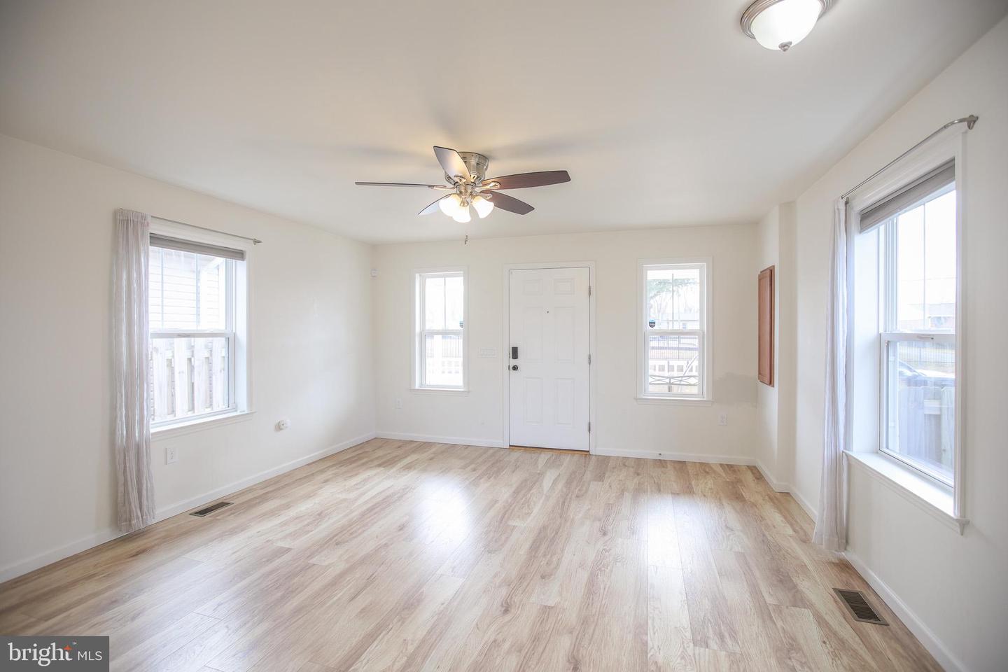 323 TYLER ST, FREDERICKSBURG, Virginia 22401, 3 Bedrooms Bedrooms, ,2 BathroomsBathrooms,Residential,For sale,323 TYLER ST,VAFB2009454 MLS # VAFB2009454 323 TYLER ST, FREDERICKSBURG, Virginia 22401, 3 Bedrooms Bedrooms, ,2 BathroomsBathrooms,Residential,For sale,323 TYLER ST,VAFB2009454 MLS # VAFB2009454