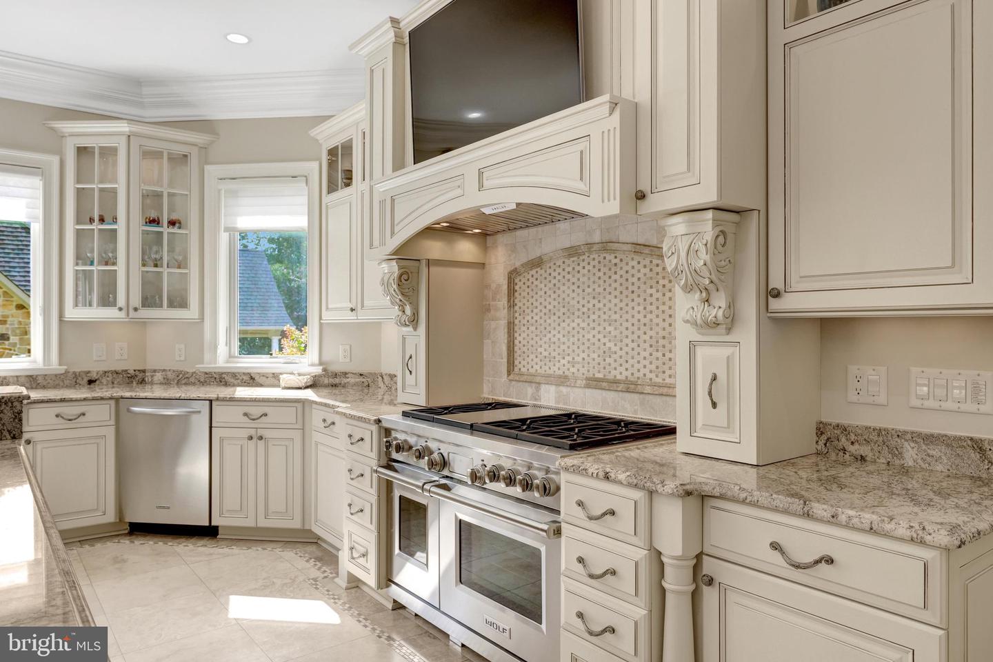 1239 DALEVIEW DR, MCLEAN, Virginia 22102, 5 Bedrooms Bedrooms, ,6 BathroomsBathrooms,Residential,For sale,1239 DALEVIEW DR,VAFX2283404 MLS # VAFX2283404