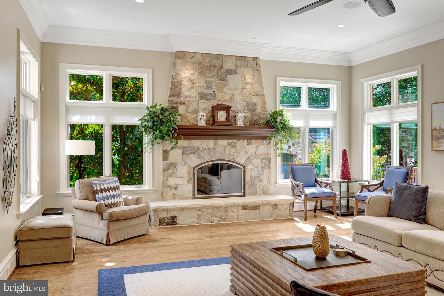 1239 DALEVIEW DR, MCLEAN, Virginia 22102, 5 Bedrooms Bedrooms, ,6 BathroomsBathrooms,Residential,For sale,1239 DALEVIEW DR,VAFX2283404 MLS # VAFX2283404