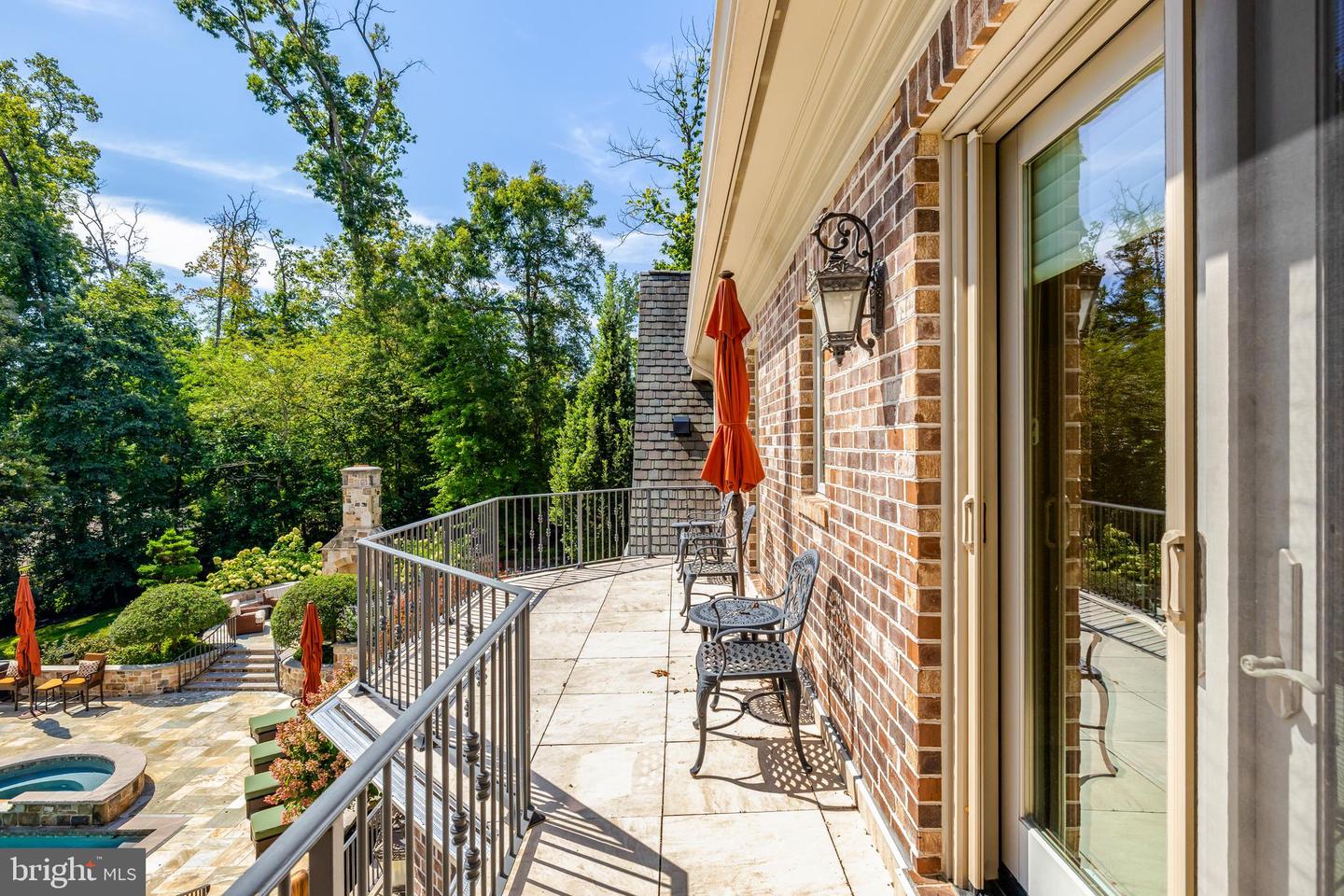 1239 DALEVIEW DR, MCLEAN, Virginia 22102, 5 Bedrooms Bedrooms, ,6 BathroomsBathrooms,Residential,For sale,1239 DALEVIEW DR,VAFX2283404 MLS # VAFX2283404