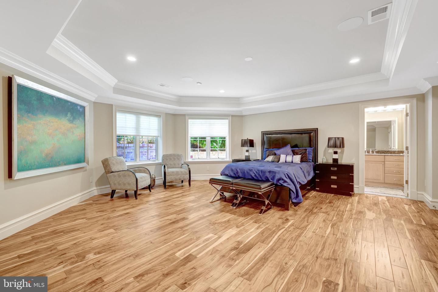 1239 DALEVIEW DR, MCLEAN, Virginia 22102, 5 Bedrooms Bedrooms, ,6 BathroomsBathrooms,Residential,For sale,1239 DALEVIEW DR,VAFX2283404 MLS # VAFX2283404