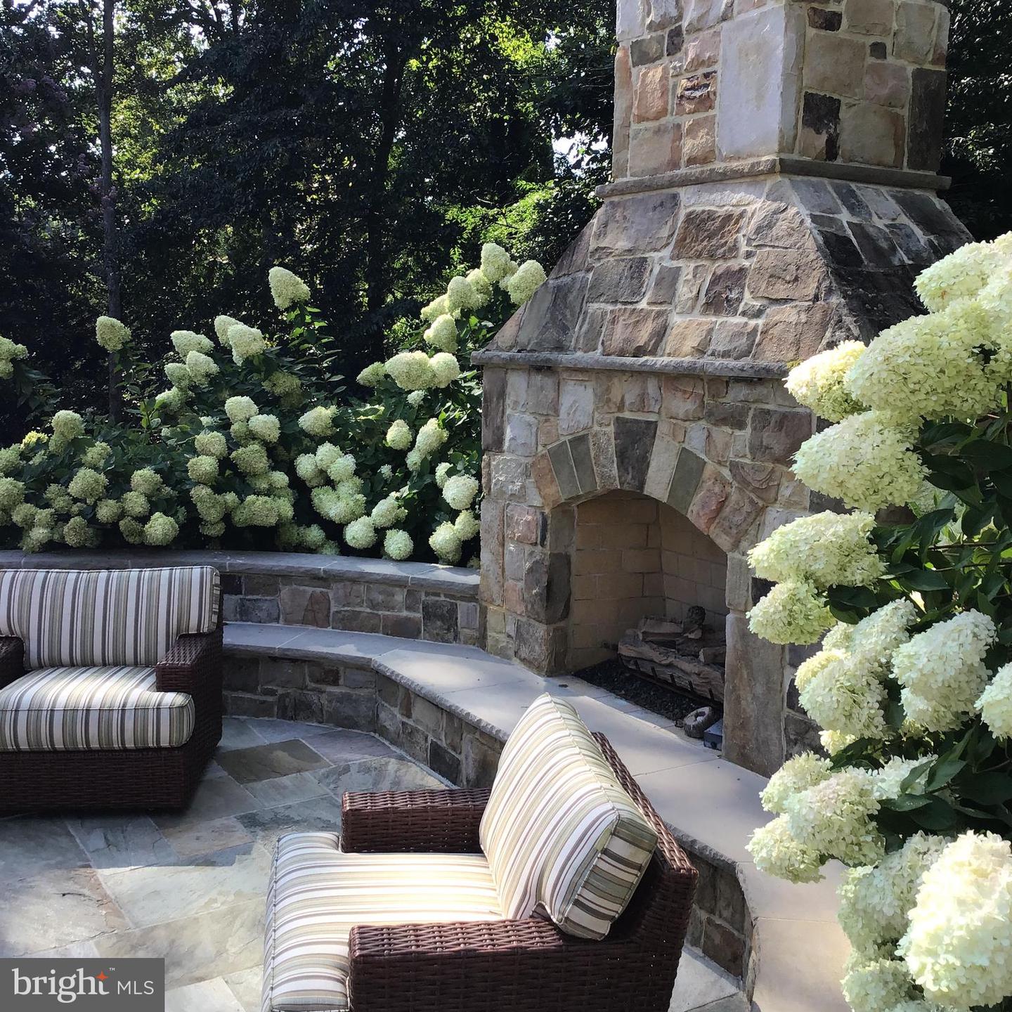 1239 DALEVIEW DR, MCLEAN, Virginia 22102, 5 Bedrooms Bedrooms, ,6 BathroomsBathrooms,Residential,For sale,1239 DALEVIEW DR,VAFX2283404 MLS # VAFX2283404