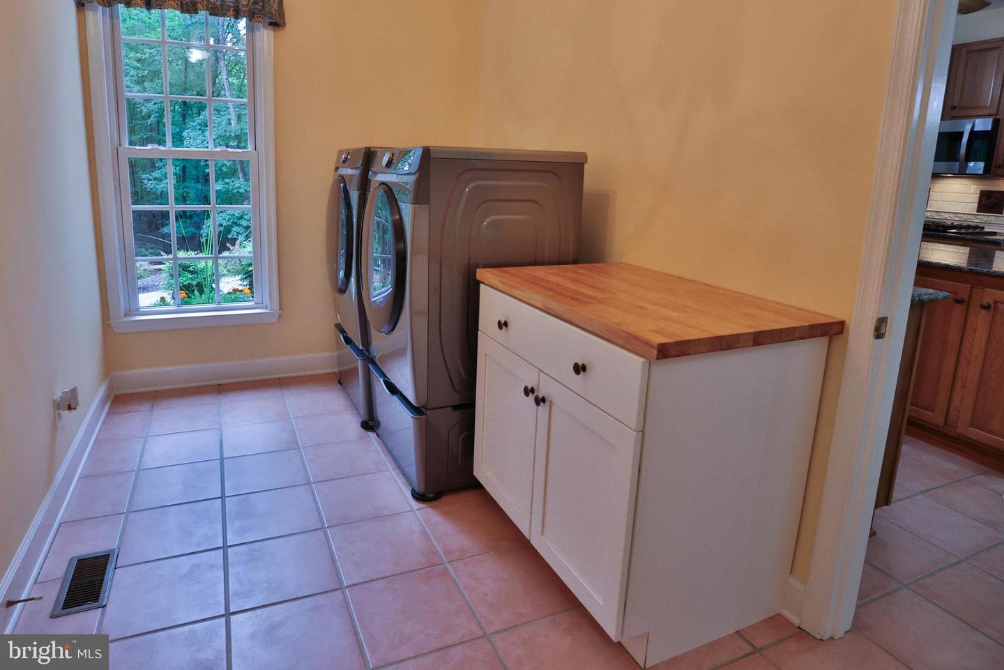 13608 S GENERAL SLOCUM CT, FREDERICKSBURG, Virginia 22407, 4 Bedrooms Bedrooms, ,3 BathroomsBathrooms,Residential,For sale,13608 S GENERAL SLOCUM CT,VASP2038324 MLS # VASP2038324