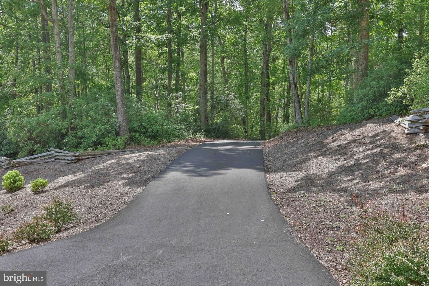 13608 S GENERAL SLOCUM CT, FREDERICKSBURG, Virginia 22407, 4 Bedrooms Bedrooms, ,3 BathroomsBathrooms,Residential,For sale,13608 S GENERAL SLOCUM CT,VASP2038324 MLS # VASP2038324