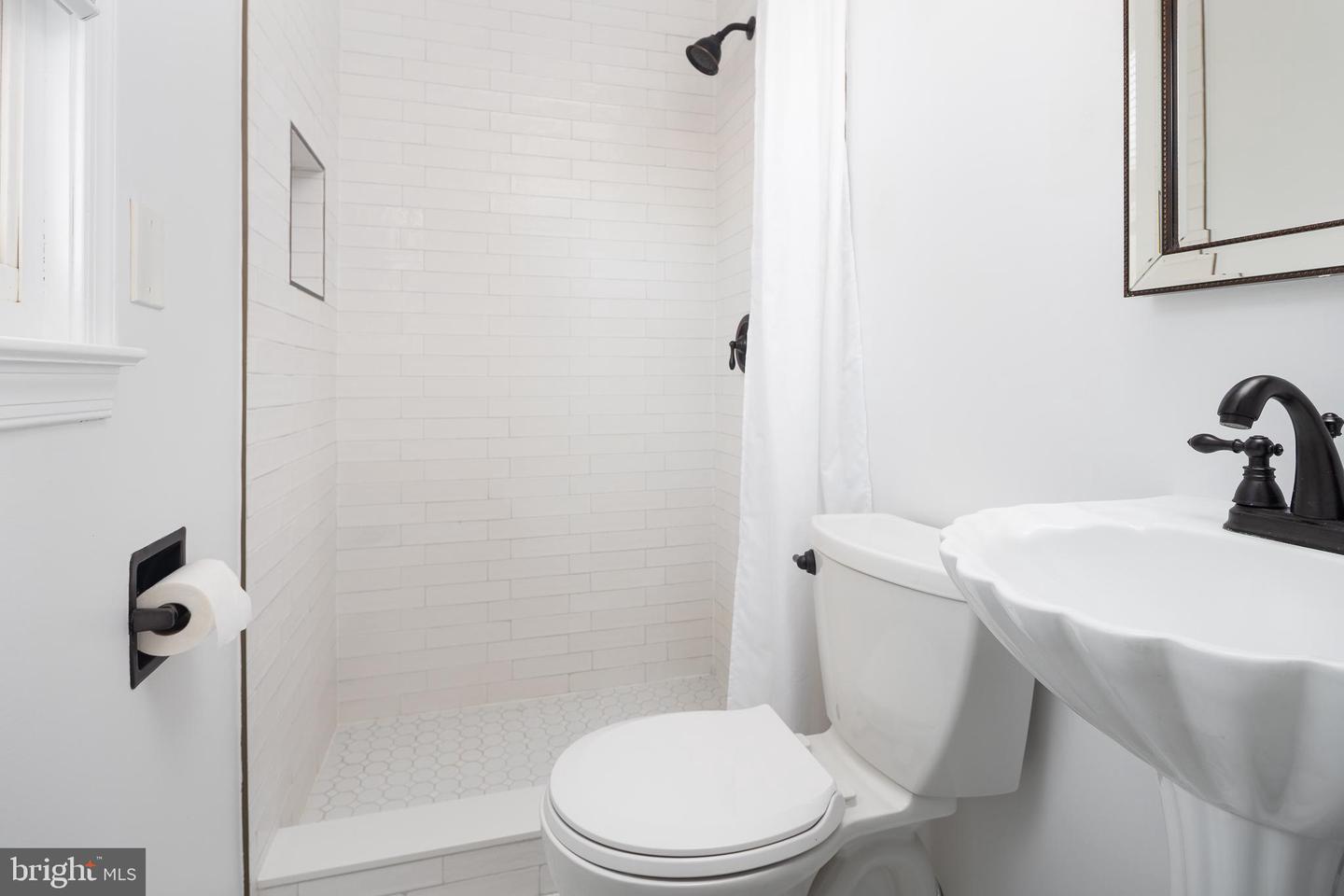 4301 LAUREL RD, ALEXANDRIA, Virginia 22309, 4 Bedrooms Bedrooms, ,2 BathroomsBathrooms,Residential,For sale,4301 LAUREL RD,VAFX2283742 MLS # VAFX2283742