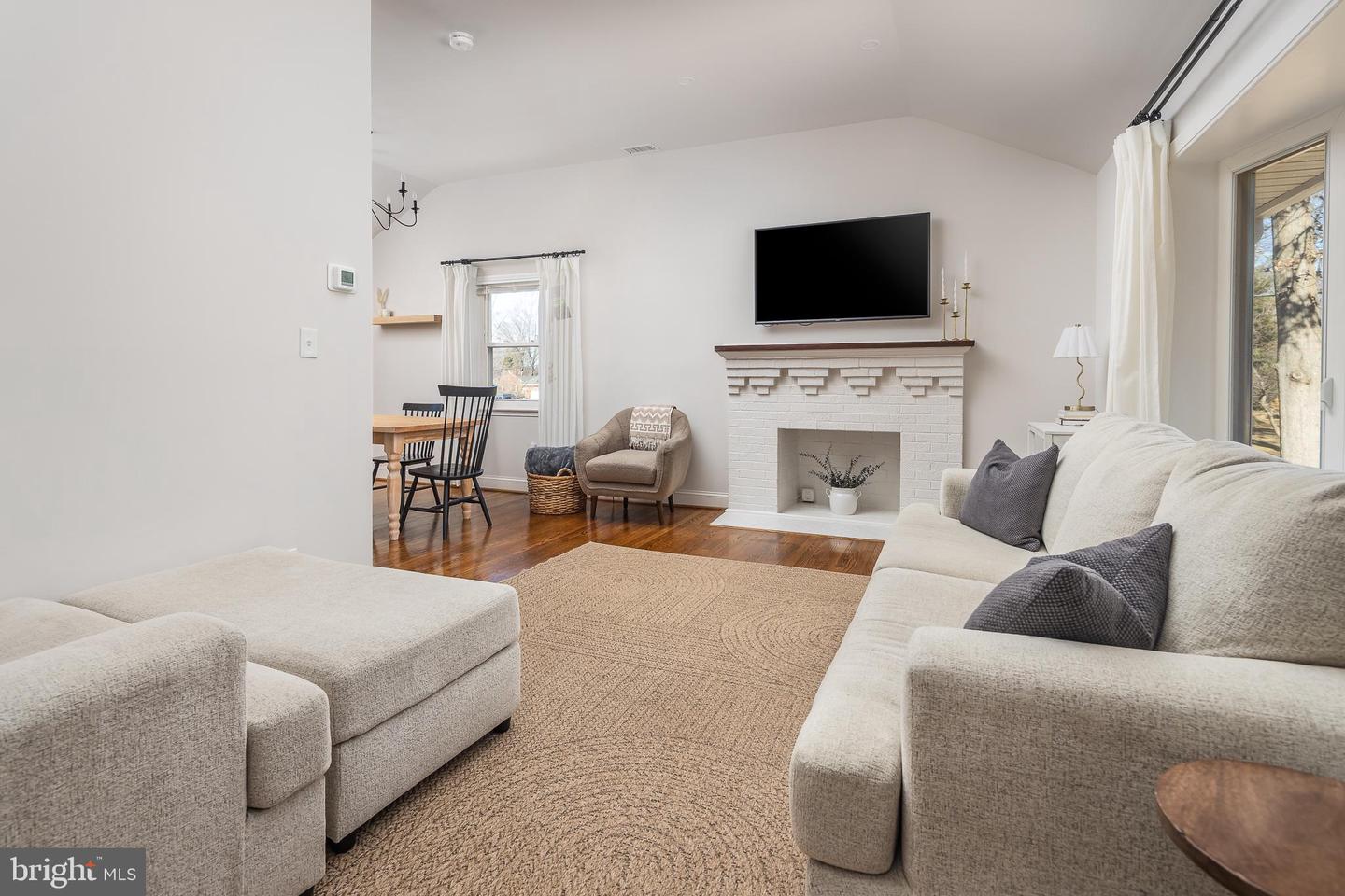 4301 LAUREL RD, ALEXANDRIA, Virginia 22309, 4 Bedrooms Bedrooms, ,2 BathroomsBathrooms,Residential,For sale,4301 LAUREL RD,VAFX2283742 MLS # VAFX2283742