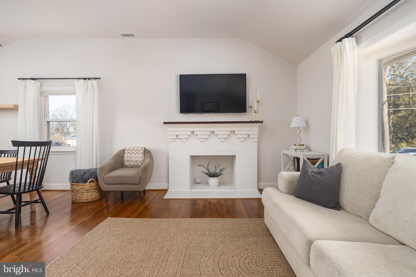 4301 LAUREL RD, ALEXANDRIA, Virginia 22309, 4 Bedrooms Bedrooms, ,2 BathroomsBathrooms,Residential,For sale,4301 LAUREL RD,VAFX2283742 MLS # VAFX2283742