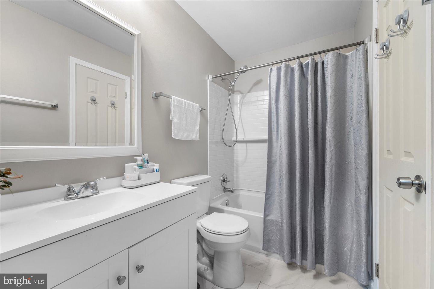 4139 PLACID LAKE CT #UNIT #53-F, CHANTILLY, Virginia 20151, 2 Bedrooms Bedrooms, 7 Rooms Rooms,1 BathroomBathrooms,Residential,For sale,4139 PLACID LAKE CT #UNIT #53-F,VAFX2283766 MLS # VAFX2283766