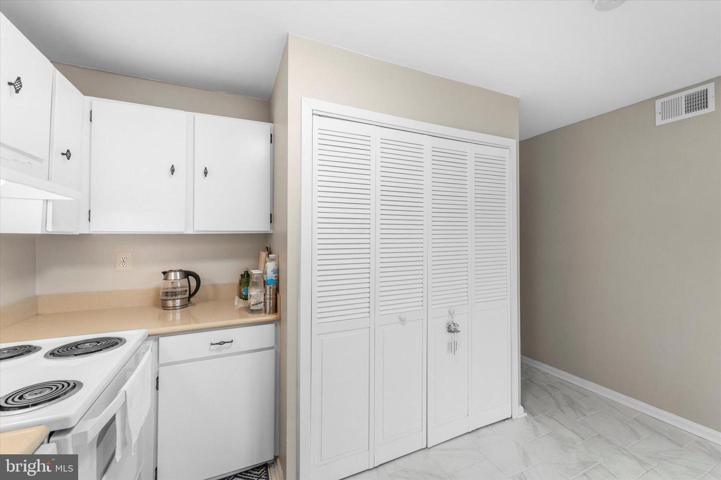 4139 PLACID LAKE CT #UNIT #53-F, CHANTILLY, Virginia 20151, 2 Bedrooms Bedrooms, 7 Rooms Rooms,1 BathroomBathrooms,Residential,For sale,4139 PLACID LAKE CT #UNIT #53-F,VAFX2283766 MLS # VAFX2283766