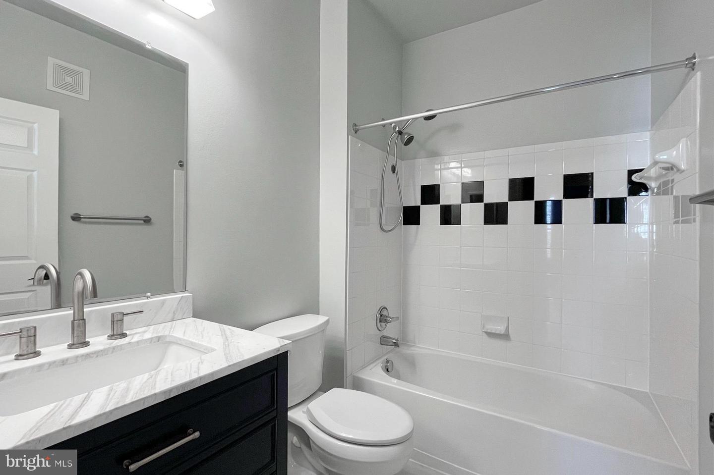 11319 ARISTOTLE DR #3-106, FAIRFAX, Virginia 22030, 2 Bedrooms Bedrooms, ,2 BathroomsBathrooms,Residential,For sale,11319 ARISTOTLE DR #3-106,VAFX2283812 MLS # VAFX2283812