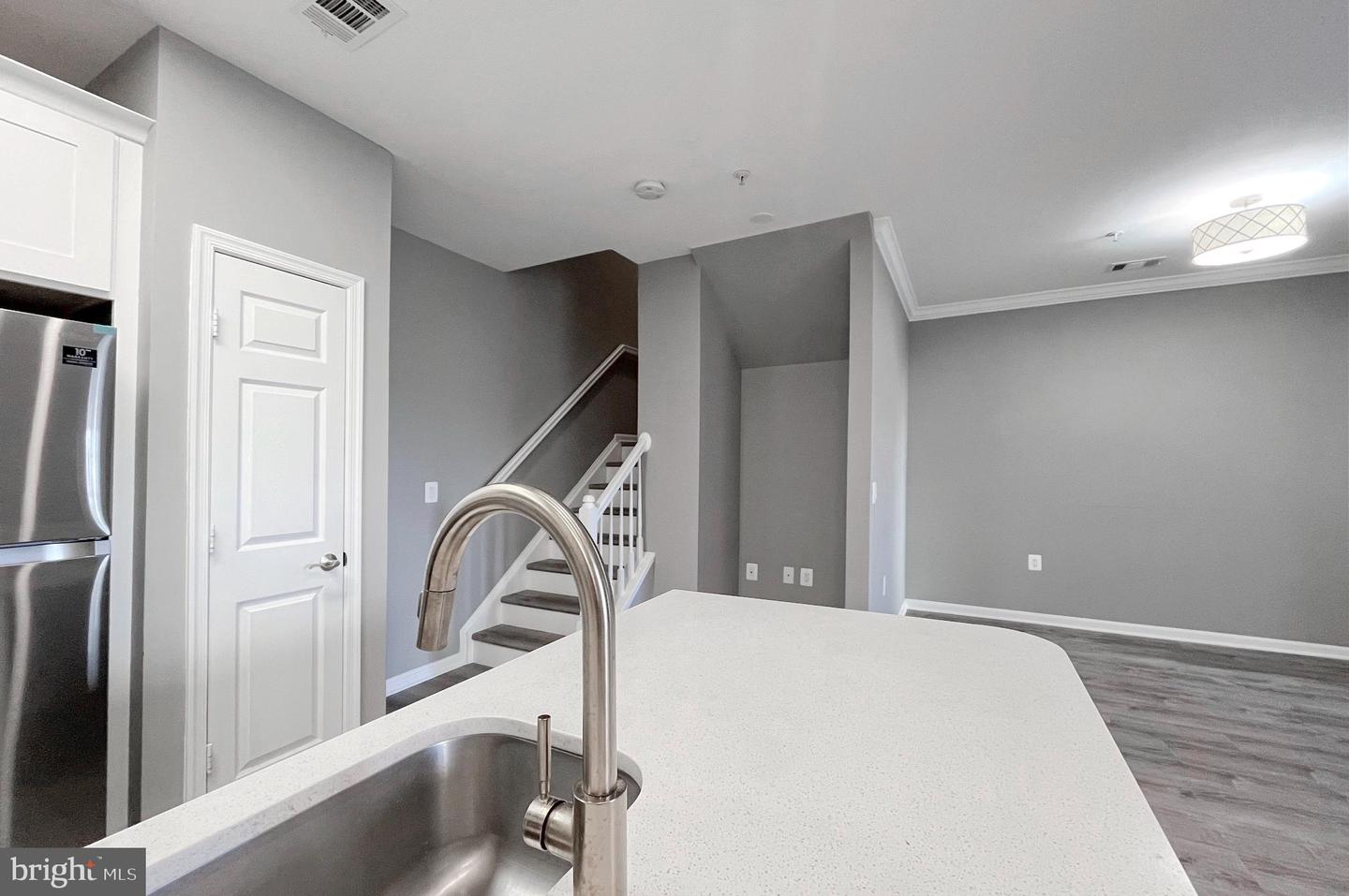 11319 ARISTOTLE DR #3-106, FAIRFAX, Virginia 22030, 2 Bedrooms Bedrooms, ,2 BathroomsBathrooms,Residential,For sale,11319 ARISTOTLE DR #3-106,VAFX2283812 MLS # VAFX2283812