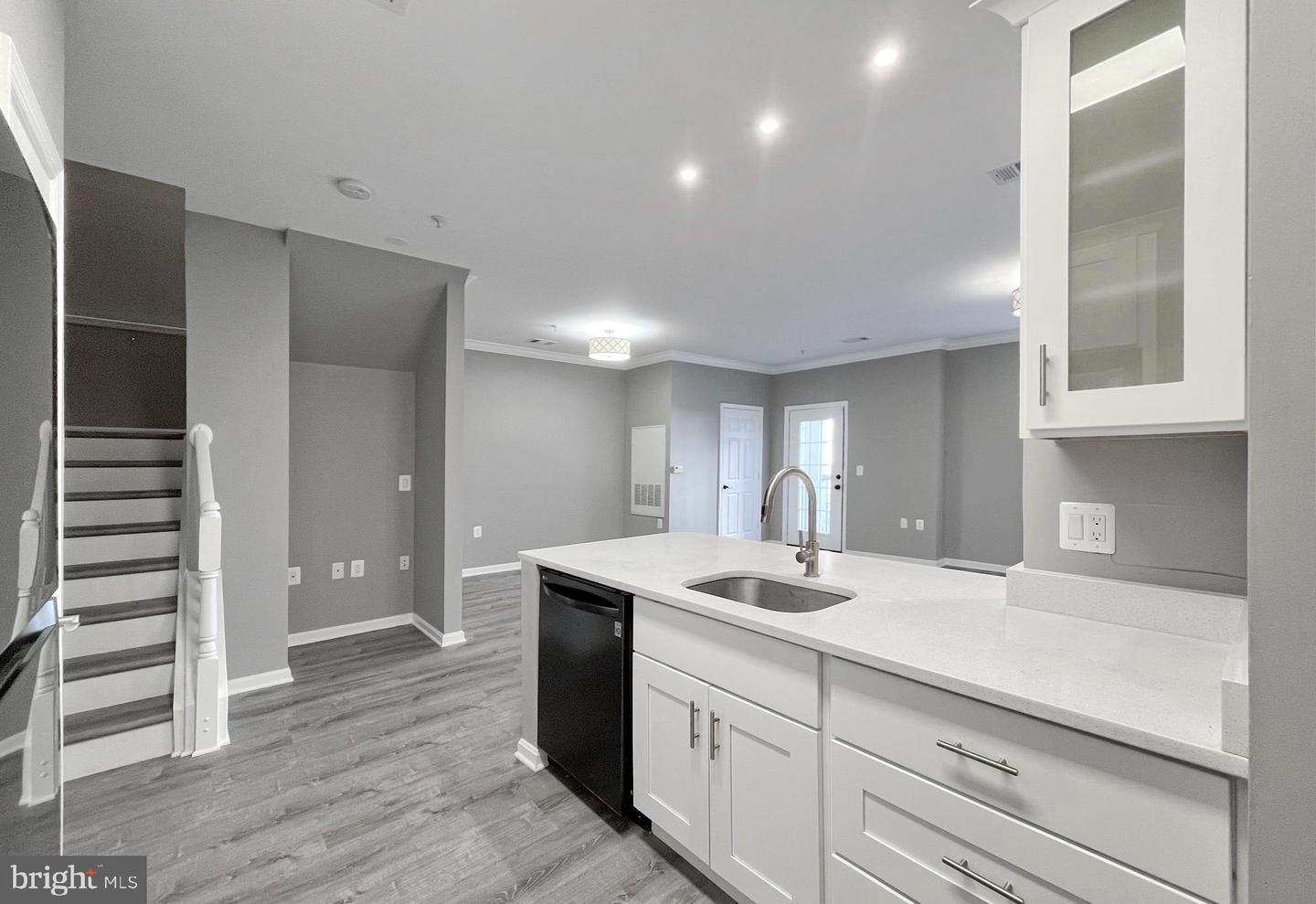 11319 ARISTOTLE DR #3-106, FAIRFAX, Virginia 22030, 2 Bedrooms Bedrooms, ,2 BathroomsBathrooms,Residential,For sale,11319 ARISTOTLE DR #3-106,VAFX2283812 MLS # VAFX2283812