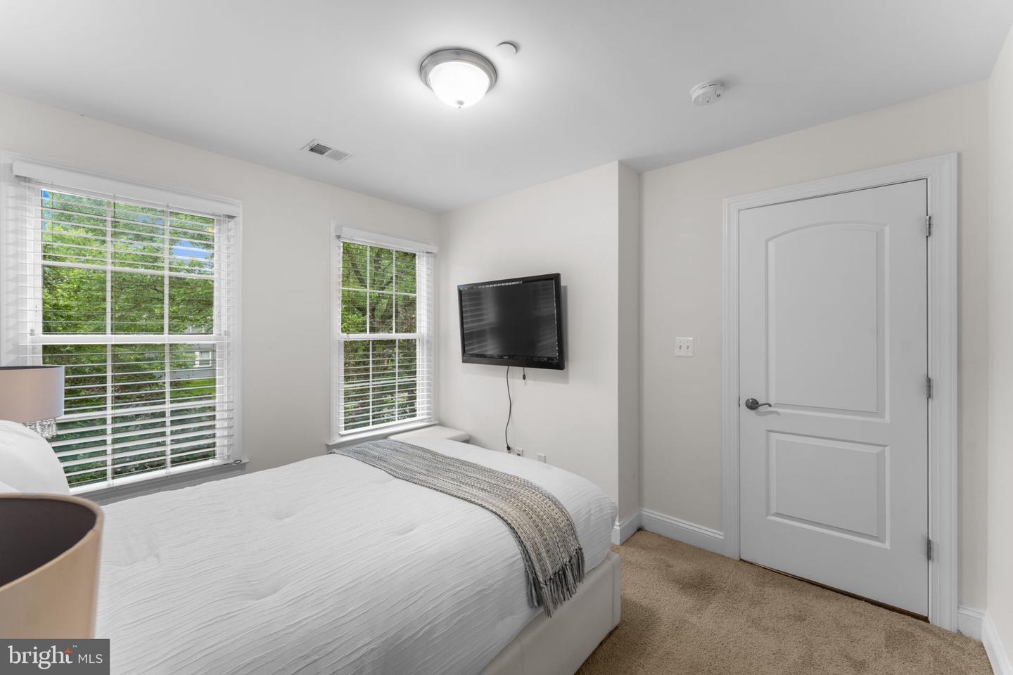 6006 NEW HAMPSHIRE AVE NE, WASHINGTON, District Of Columbia 20011, 3 Bedrooms Bedrooms, ,3 BathroomsBathrooms,Residential,For sale,6006 NEW HAMPSHIRE AVE NE,DCDC2239398 MLS # DCDC2239398 6006 NEW HAMPSHIRE AVE NE, WASHINGTON, District Of Columbia 20011, 3 Bedrooms Bedrooms, ,3 BathroomsBathrooms,Residential,For sale,6006 NEW HAMPSHIRE AVE NE,DCDC2239398 MLS # DCDC2239398